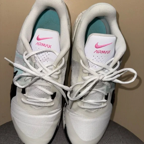 Nike Air Max White and Black Athletic Shoes - Picture 6 of 6
